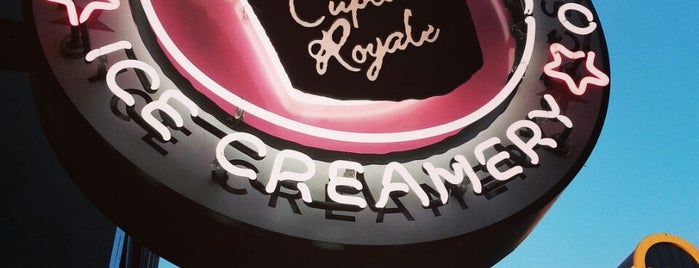 Cupcake Royale is one of Locais curtidos por Bryden.