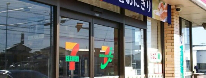 7-Eleven is one of Locais curtidos por jun200.
