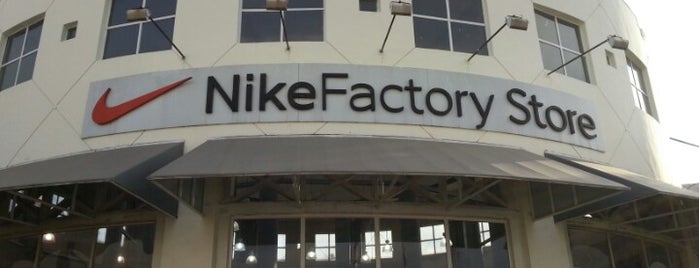 Nike Outlet is one of Fernandoさんのお気に入りスポット.