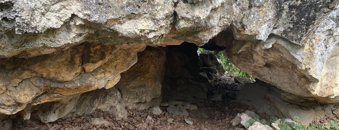 Átjáró Barlang is one of Balaton.