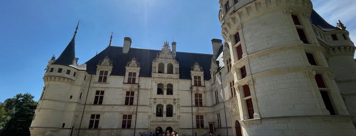 Château d'Azay-le-Rideau is one of Europe to-do.