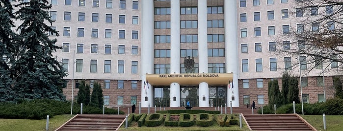 Парламент Республики Молдова is one of Chisinau.