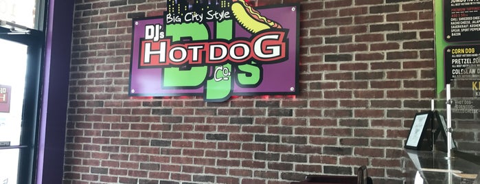 DJ's Hot Dog Company is one of Hot Dogs 3.