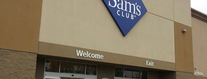 Sam's Club is one of Locais curtidos por KENDRICK.