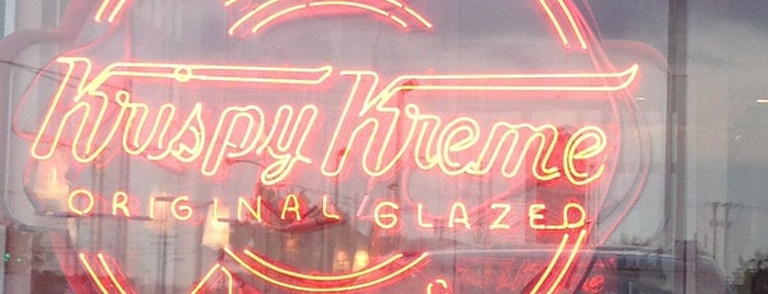 Krispy Kreme Doughnuts is one of Posti che sono piaciuti a Scott.