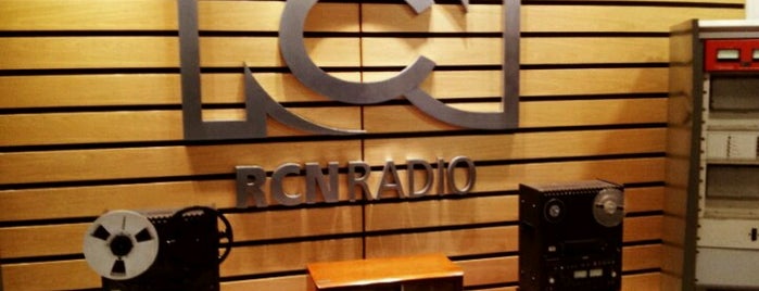 RCN Radio is one of Tempat yang Disukai Ana María.