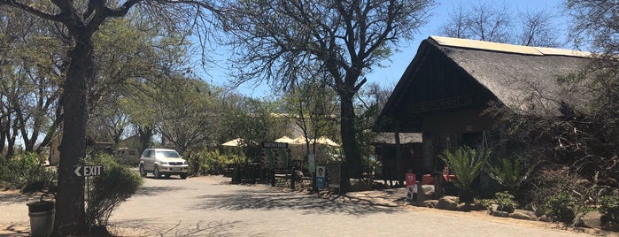 Kruger Park Orpen Gate is one of สถานที่ที่ Nieko ถูกใจ.