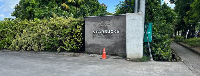 Starbucks Reserve is one of Bali Trip.