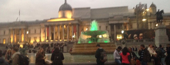 Trafalgar Square is one of Lugares favoritos de Megan.