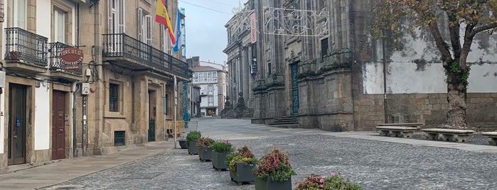 Praza Mazarelos is one of Santiago de Compostela.