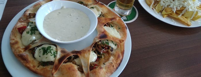 Pizza - Bar Mozzarella is one of zlatko'nun Beğendiği Mekanlar.
