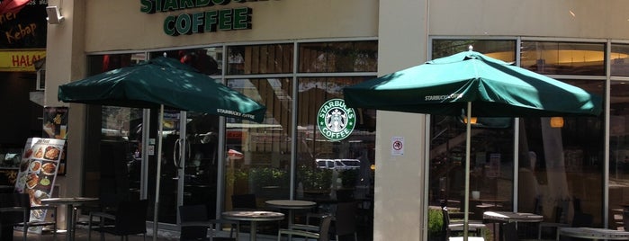 Starbucks is one of Walid : понравившиеся места.