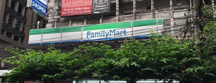 FamilyMart is one of 鯛らんど.