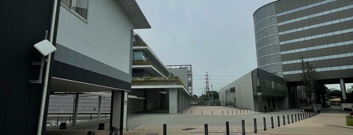 東京都立大学 日野キャンパス is one of 大学.
