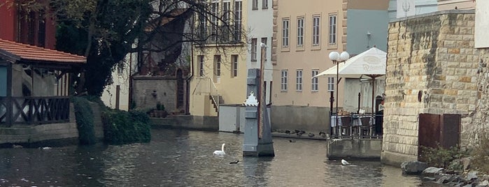 Karlsbrücke is one of Orte, die Master gefallen.