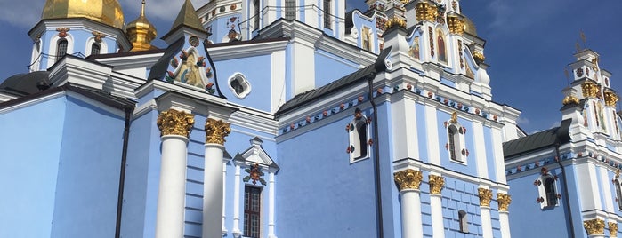 Михайлівський Золотоверхий монастир is one of Tempat yang Disukai Master.