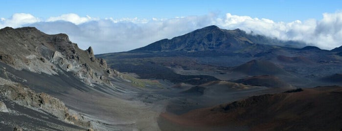 Pu‘u ‘ula‘ula (Haleakalā Summit) is one of Maui.