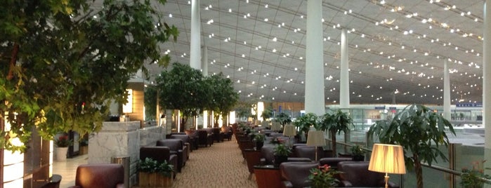 Air China First Class Lounge is one of Nobuyuki’s Liked Places.