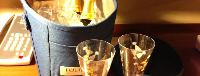 Four Points by Sheraton Midtown - Times Square is one of Lieux qui ont plu à Elise.