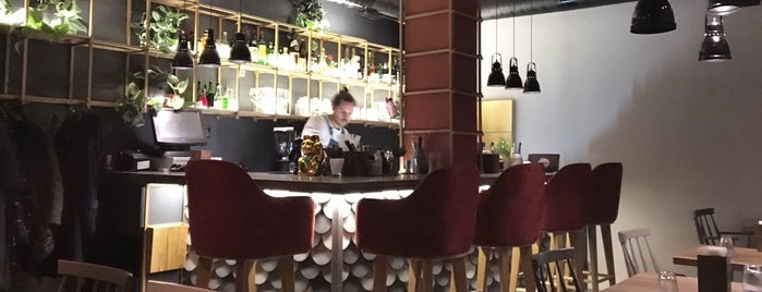 Black China Bar is one of Lieux sauvegardés par Татьяна.