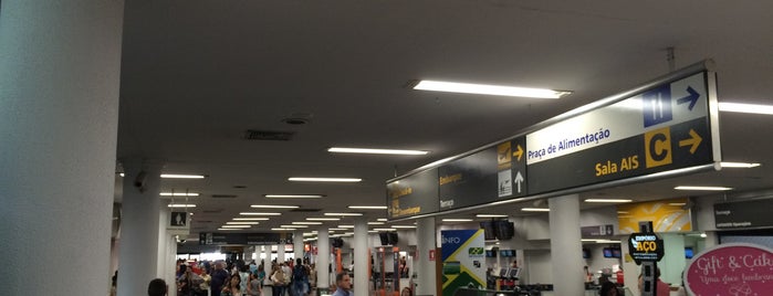Aeroporto de Goiânia / Santa Genoveva (GYN) is one of Cesar'ın Beğendiği Mekanlar.