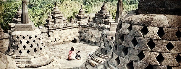 Candi Borobudur (Borobudur Temple) is one of World Heritage Sites List.