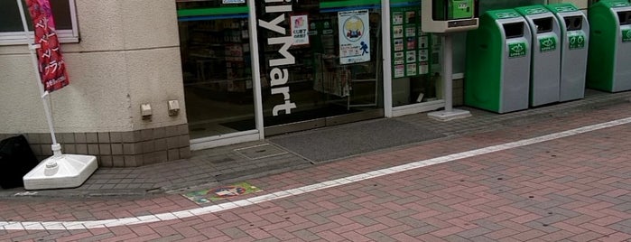 ファミリーマート 練馬中央通り店 is one of コンビニ.