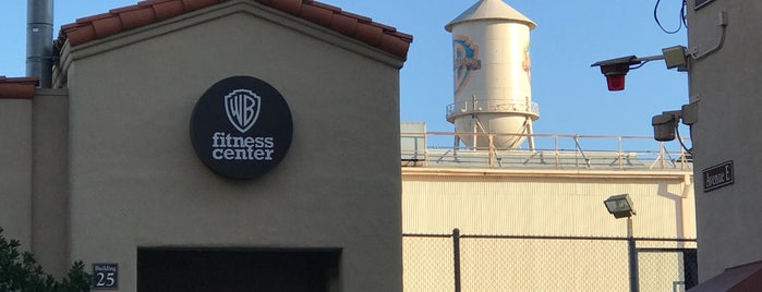 Warner Bros. Fitness Center is one of Locais salvos de Tee.