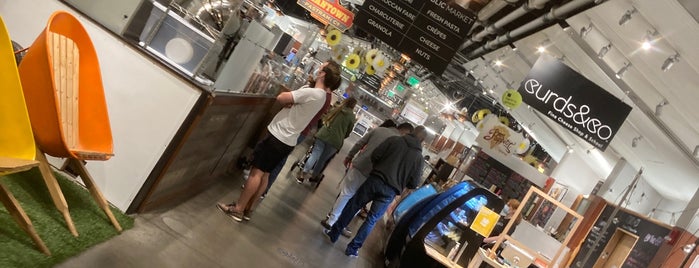 Boston Public Market is one of Carlさんのお気に入りスポット.