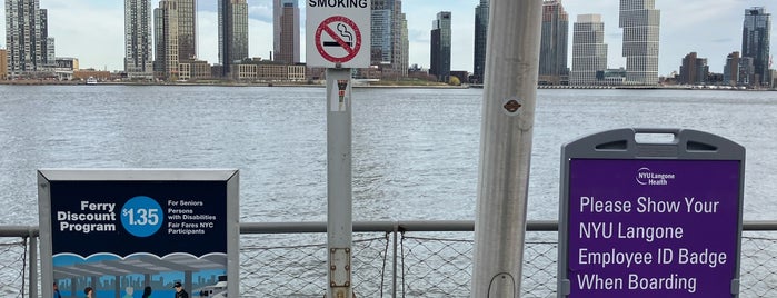 NYC Ferry - East 34th St/Midtown is one of Orte, die Jason gefallen.