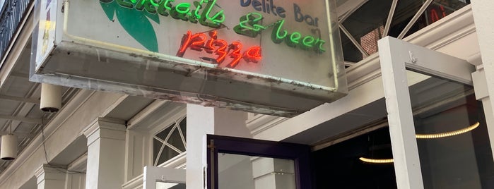 Daiquiri Delight Shop is one of Lugares favoritos de Katie.