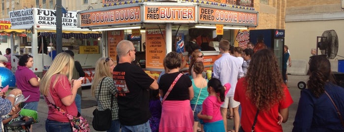 Orme's Deep Fried Treats is one of Indy Food Trucks.
