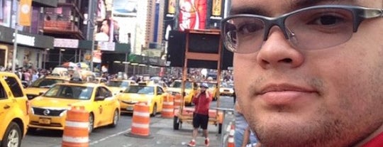 Times Square is one of Tempat yang Disukai Joaquim.