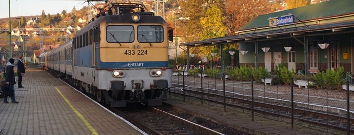 Balatonalmádi vasútállomás is one of Pályaudvarok, vasútállomások (Train Stations).