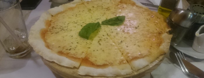 Bacco Trattoria is one of Julianさんのお気に入りスポット.
