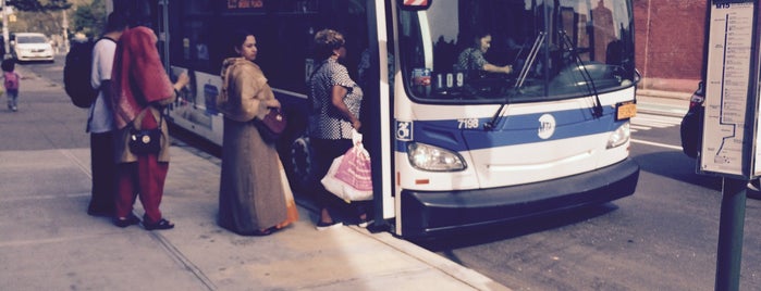 MTA Bus - B39 (Washington Plaza Lane 1) is one of Posti che sono piaciuti a Kimmie.