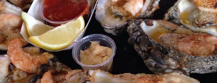 Gilhooley's Restaurant & Oyster Bar is one of Top 11 Seafood Restaurants in Houston Bay Area.