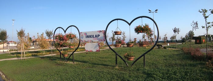 İnkılap Park is one of Tempat yang Disimpan Erman.