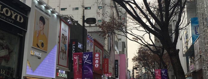 명동 is one of Seoul.