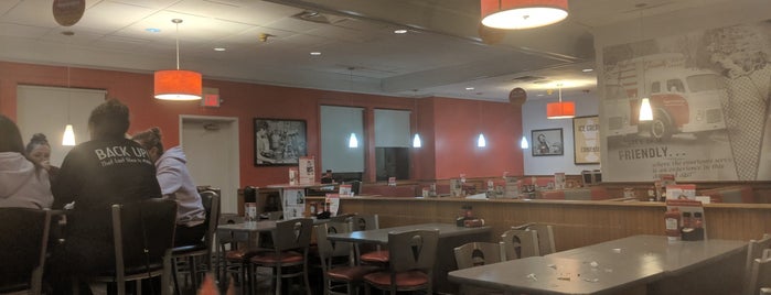 Friendly's is one of Resturants.