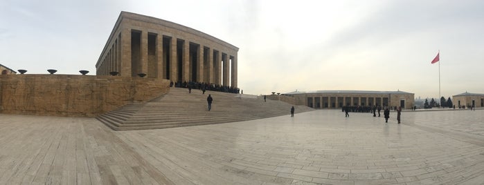 Anıtkabir is one of Yaseminさんのお気に入りスポット.