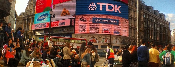 Piccadilly Circus is one of London's 40 Most Famous Landmarks.
