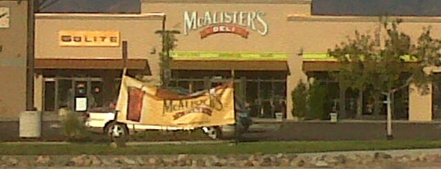 McAlisters Deli is one of Andreaさんのお気に入りスポット.