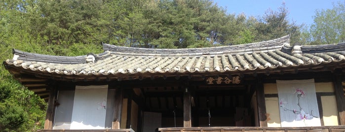 은곡서당 is one of 경상북도의 게스트하우스/Guesthouses in North Gyeongsang Area.