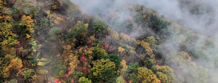 설악산 권금성 is one of Outdoor Activities.