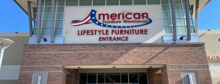 American Furniture Warehouse is one of Locais curtidos por Jill.