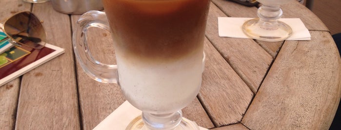 Kahve Dünyası is one of Locais curtidos por Hasan.