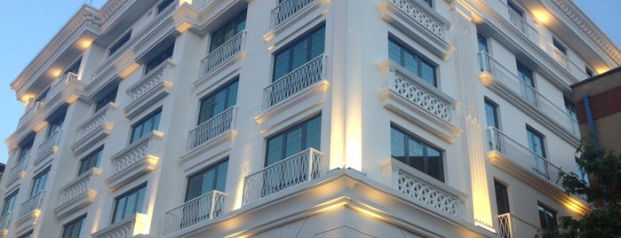 Sinema Hotel is one of Lugares favoritos de Ahmet.