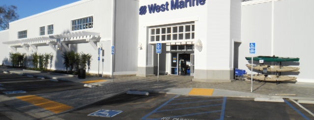 West Marine is one of Tempat yang Disukai Sally.