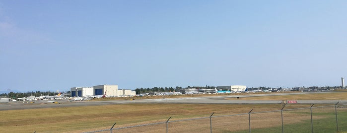 Lake Stickney-Paine Field is one of Locais curtidos por Emylee.